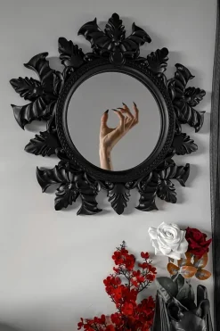 Noctera Mirror