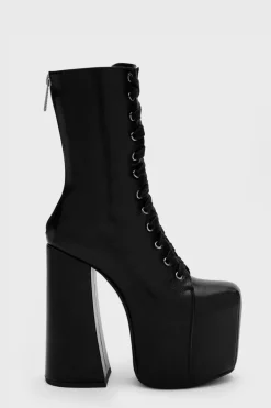 Romantic Cottage Boots